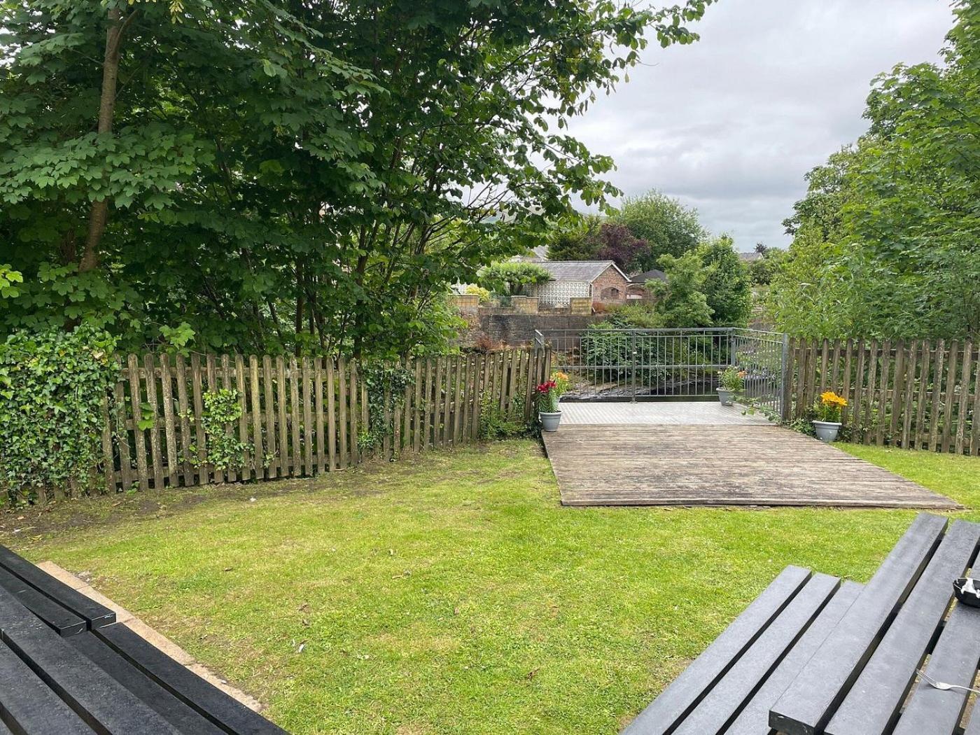 Ynyscedwyn Arms Otel Ystradgynlais Dış mekan fotoğraf